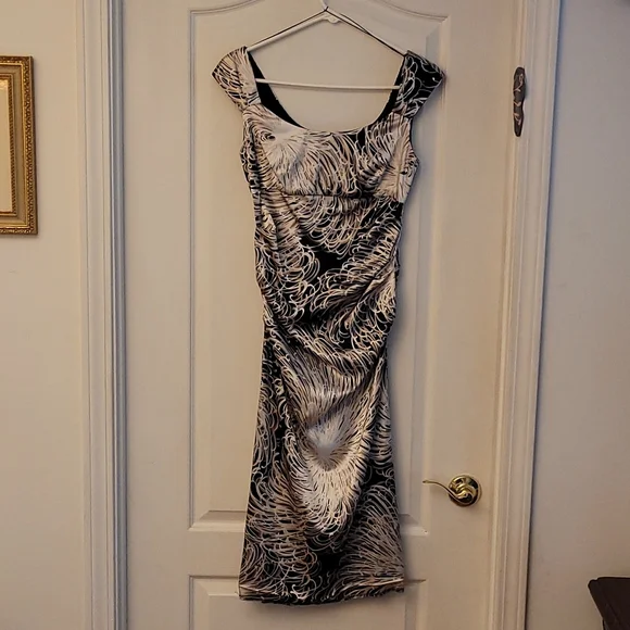 Y2K Vibe London Times Ruched Swirl Print Bodycon Dress - Picture 3 of 14